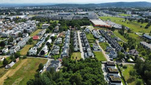 Bronowice ul. Stelmachów atrakcyjna centrum miasta