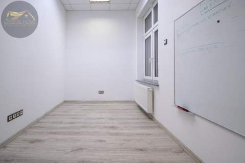 Lokal biurowy 96m2 / 6 pomieszczeń