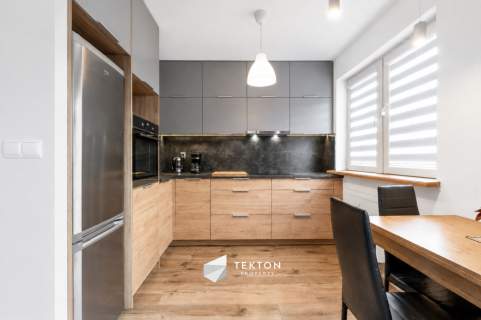 balkon duża piwnica w cenie 3 pokoje