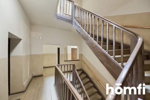 37 m po generalnym remoncie Wysokie 3,1 m