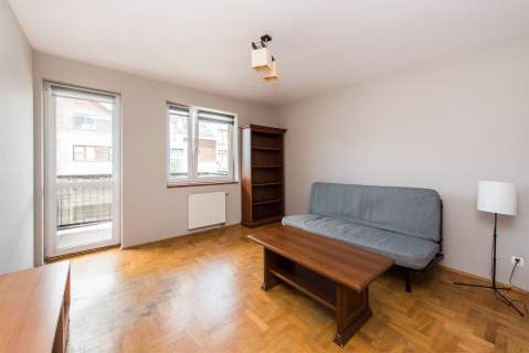 Zadbane, balkon, nowe budownictwo