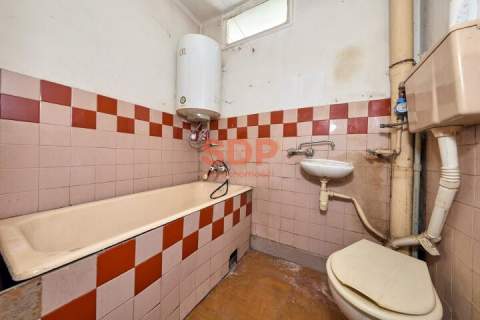 Sosnowiec - Bór Do remontu Spokojna okolica 42,45m2 piwnica