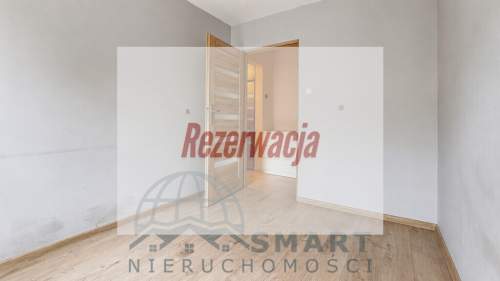 Trzypokojowe mieszkanie na 1 piętrze.