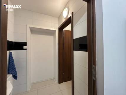 Hala magazynowa z biurem 216 m Bielsko-Biała