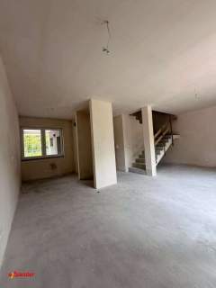 DOM 116m2 Działka 329 m2 Salon z aneksem 4 sypialnie Brak 