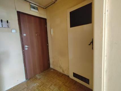 Kawalerka do remontu 25m2 - os. Spółdzielców