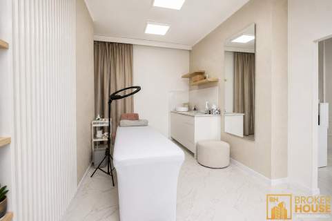 Lokal z branży beauty - cesja do przejęcia Opole, Chabry