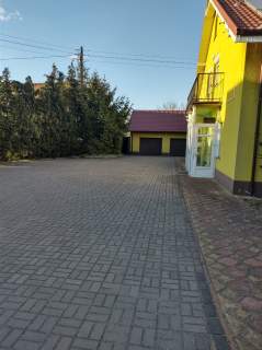 Dom / Budynek usługowo-mieszkalny 322 m 12 km od granicy