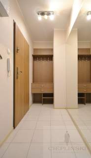 Nowocześnie urządzone dwa pokoje z balkonem