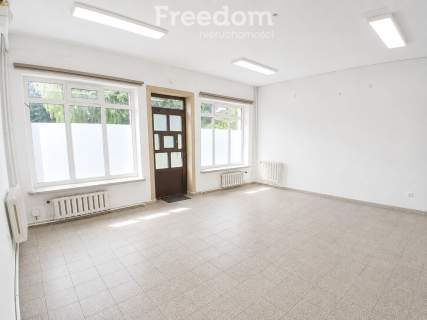 Przestronny lokal usługowy na ul. Gwardii Ludowej
