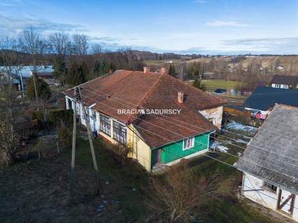 Dom z duszą w zielonym otoczeniu 