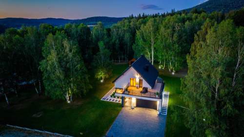 Nowoczesny dom z panoramicznym widokiem na góry