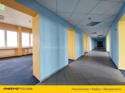 MODERNISTYCZNY BIUROWIEC CENTRUM POZNANIA PARKING