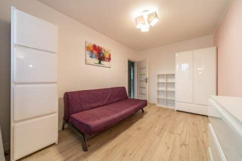 Pszona 20, Prądnik Czerwony, 3 pokoje z balkonem