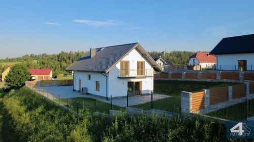 Dom w Lipnicy Wielkiej z widokiem na Babią Górę