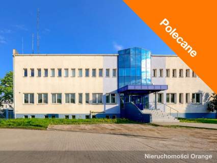 Budynek biurowy w centrum z parkingiem