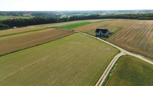 Płaska działka budowlana na Kaszubach