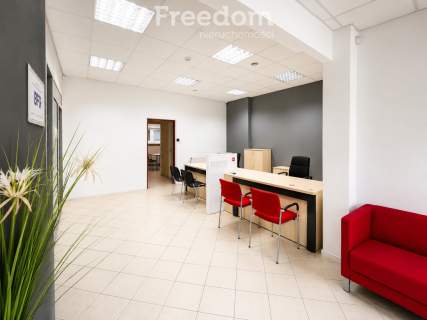 Lokal do wynajęcia 83m2 z miejscem postojowym