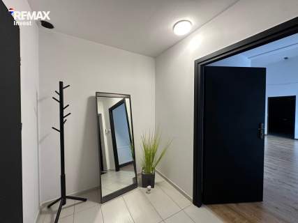 Hala magazynowa z biurem 216 m Bielsko-Biała