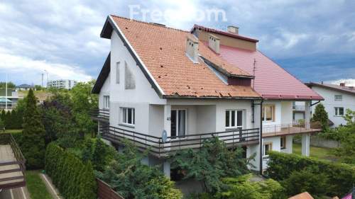 Przestronny dom rodzinny z garażem Koło
