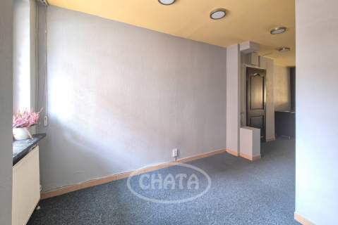 LOKAL BIUROWO-USŁUGOWY/40 M2 BALKON