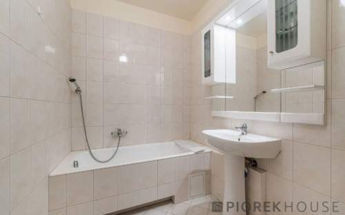 4-pokojowe mieszkanie na Woli