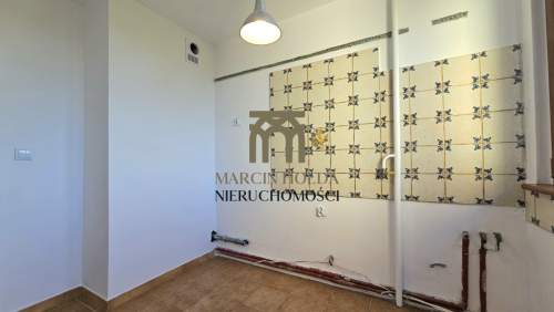 4 pokojowe mieszkanie z balkonem - Wrocław
