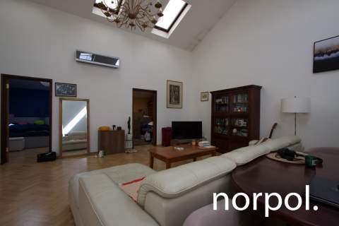 Przestronny apartament z wysokim sufitem, Stare Miasto, Kraków