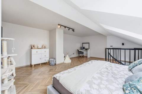 PRESTIŻOWY DWUPOZIOMOWY APARTAMENT TYCHY ŻWAKÓW