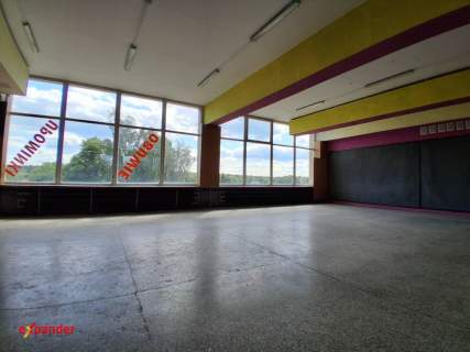 lokal handlowo usługowy 200 m2