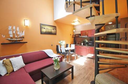 Apartament wakacyjny w sercu sosnowego lasu