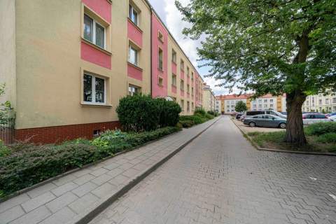 Gotowe do zamieszkania 2 pokoje na parterze.