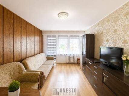 Mieszkanie 48m2 z 3 osobnymi pokojami balkon Bez piecyka gazowego...