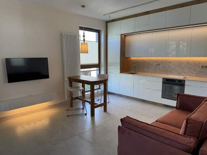 NADMORSKI DWOR-ELEGANCKI APARTAMENT-5 MIN OD PLAZY