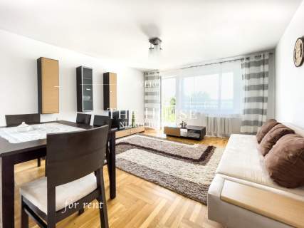 3 niezależne pokoje 69 m balkon Karwiny