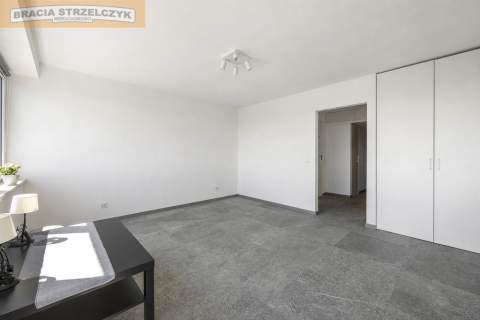 1 pokojowe mieszkanie z balkonem, ul. Smolna