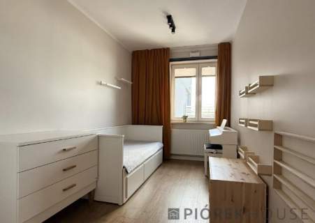 3-pokojowe mieszkanie w Wawrze