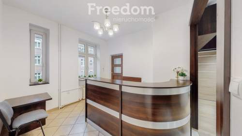 Jasny lokal biurowy w Centrum miejsce postojowe