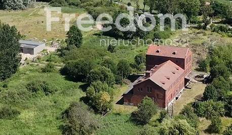 Duża hala 2500m2 wraz z gruntem, źródło wody