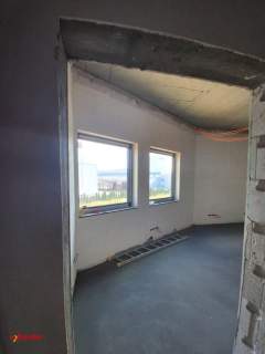 Hala z bramami dla Tir biura plac 2160 m2