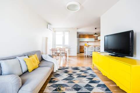 Do wynajęcia 4 pok Muranów Balkon Piwnica Garaż