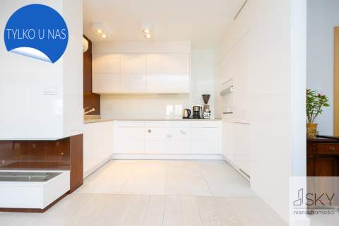 Dwupoziomowy penthouse na sprzedaż