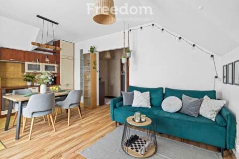 3 pokoje ok. 61m2 po podłodze I Balkon Kowale