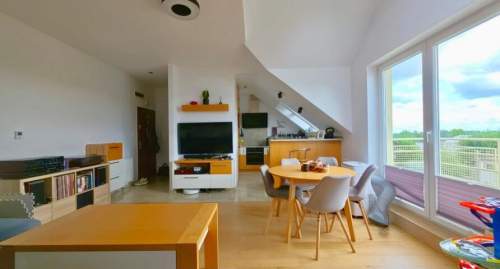 2 pokoje Balkon Hala garażowa Kameralne osiedle Niski czynsz