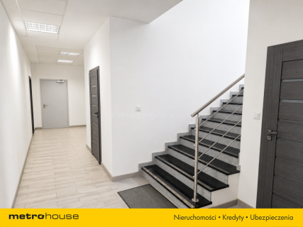Magazyn 765 m2 Biura 500 m2 Główna trasa w Jankach