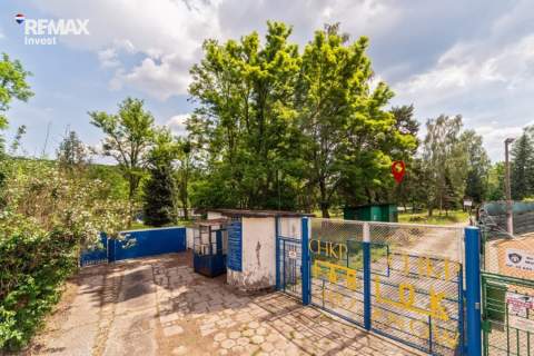 Sprzedam historyczny stadion, teren inwestycyjny