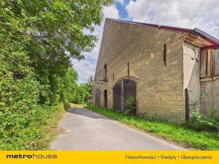 Przypałacowy folwark w Zagrodnie na 1,5 ha gruntu