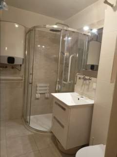 Kawalerka z osobną Kuchnią 30 m2 , Balkon, Winda