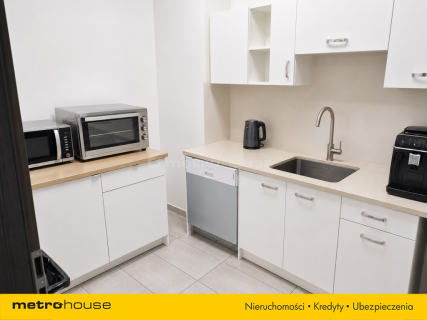 Magazyn 765 m2 Biura 500 m2 Główna trasa w Jankach