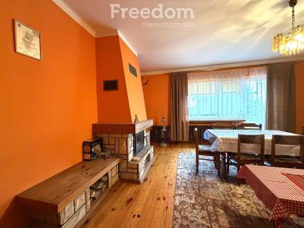 Dom 280 m2 z dochodowym sadem i chłodniami